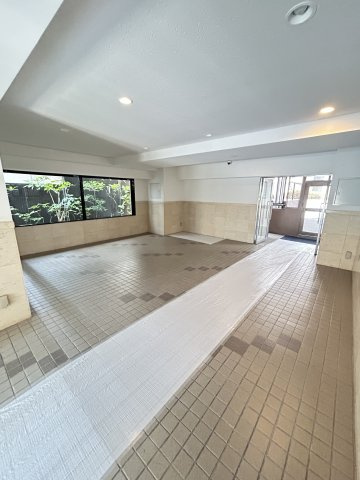 ライオンズマンション六甲友田町のロビー