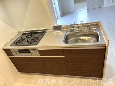 【キッチン】 | M-Base　Honjo　Kita | 三口ガスコンロ