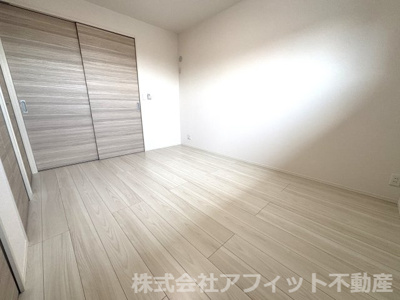 【寝室】 | M-Base　Honjo　Kita | 洋室6.1帖