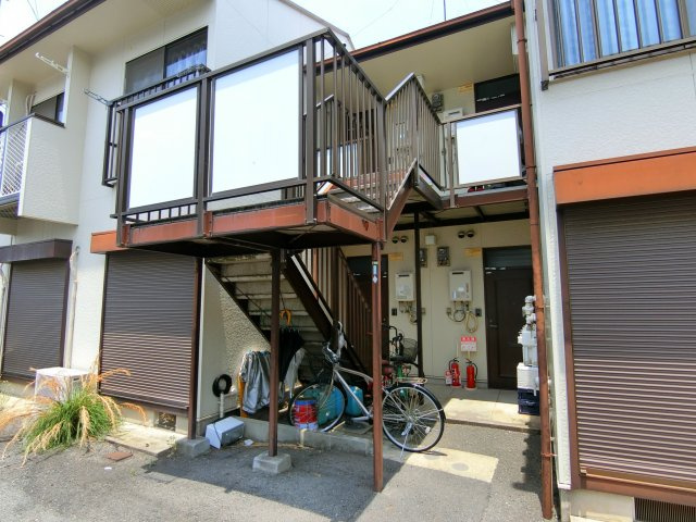 ハイツ林のエントランス