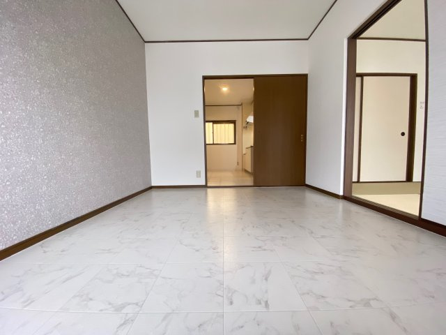 ハイツ林の洋室