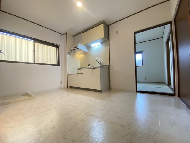 ハイツ林の居間・リビング