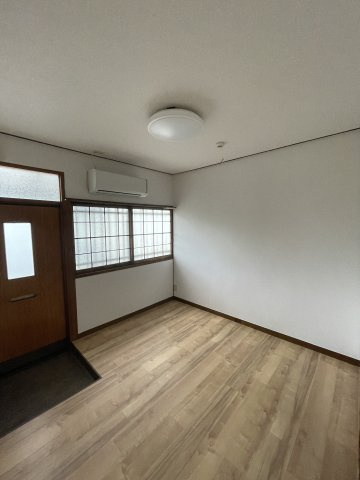 ヨークンハウス板宿の居間・リビング