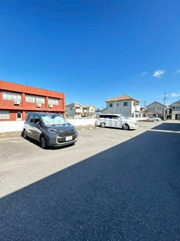 ユニグランデ山手　Aの駐車場|駐車場があるので、車を買う予定の方も安心です