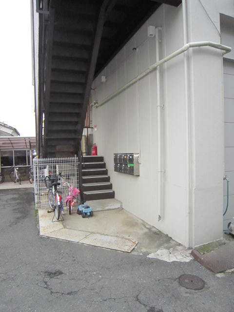 (有)富士マンションのエントランス