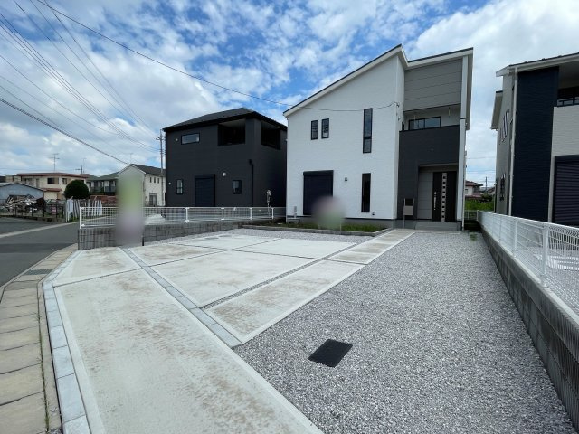 新築戸建・新築建売　大泉町第16寄木戸　西小学校・西中学校の駐車場