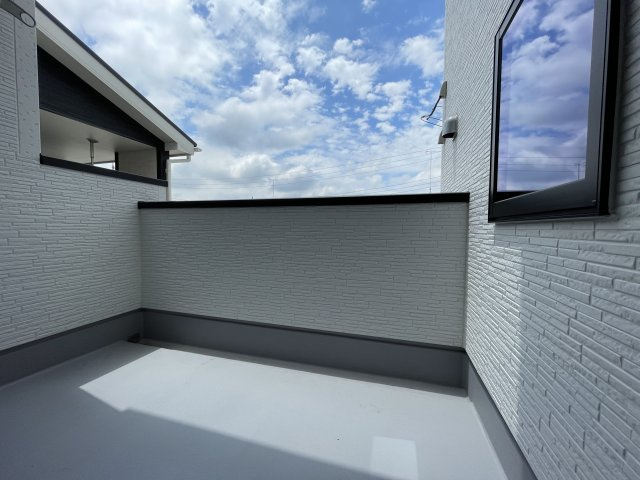 新築戸建・新築建売　大泉町第16寄木戸　西小学校・西中学校のバルコニー