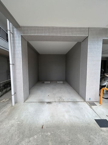 ラ・ヴィスタ板宿の駐車場