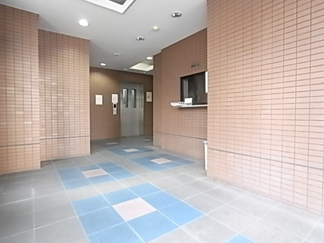 グローリー元町の外観
