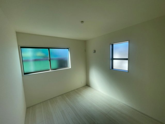 横浜市保土ヶ谷区権太坂1丁目 新築戸建て【仲介手数料無料】の洋室