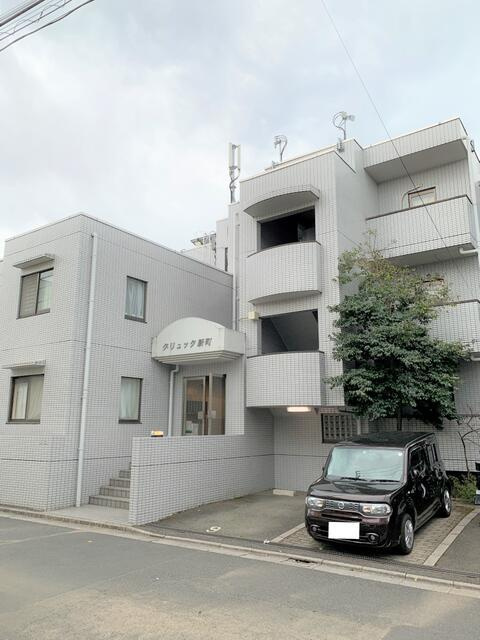グリュック新町の駐車場| 