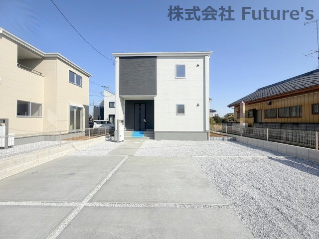 吉川市上内川　新築戸建　全2棟　2号棟の外観|敷地面積60坪越えの広々とした立地です