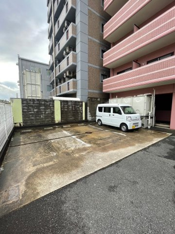 クリエート大楠の駐車場