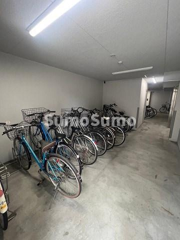 シエテ立花駅前の駐車場