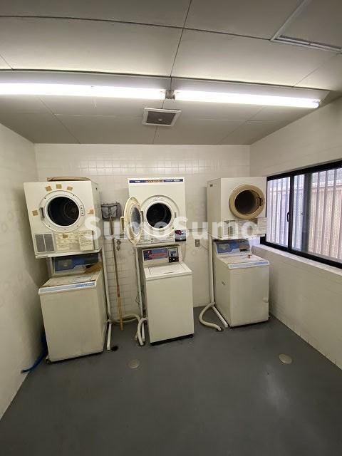 ジョイフル出屋敷の外観