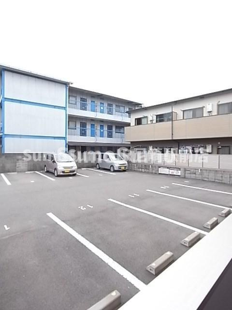 セジュール梅の木の駐車場|車をお持ちの方に嬉しい駐車場付きの物件です