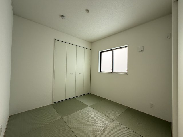 南城市佐敷佐敷　第1（全3棟）1号棟の和室|1号棟　洋風和室4.5帖＋収納付き♪