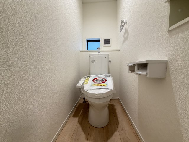 南城市佐敷佐敷　第1（全3棟）1号棟のトイレ|1号棟　温水洗浄便座♪