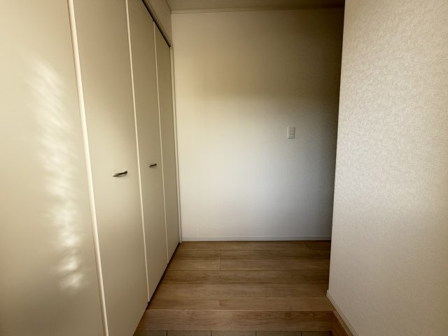 南城市佐敷佐敷　第1（全3棟）1号棟の玄関|1号棟　十分な収納付き玄関♪