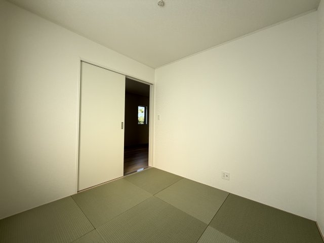 南城市佐敷佐敷　第1（全3棟）1号棟の和室|1号棟　洋風和室4.5帖＋収納付き♪