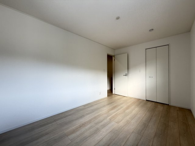 南城市佐敷佐敷　第1（全3棟）1号棟の洋室|1号棟　洋室6.7帖＋WIC付き♪（WIC×2部屋）