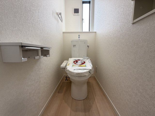 南城市佐敷佐敷　第1（全3棟）1号棟のトイレ|1号棟　温水洗浄便座♪