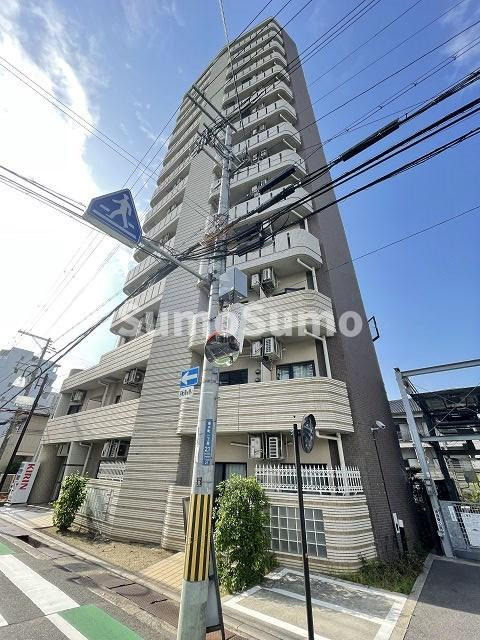 ルクレ江坂の外観