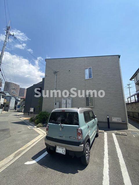 ルーチェ（西立花町3丁目）の駐車場