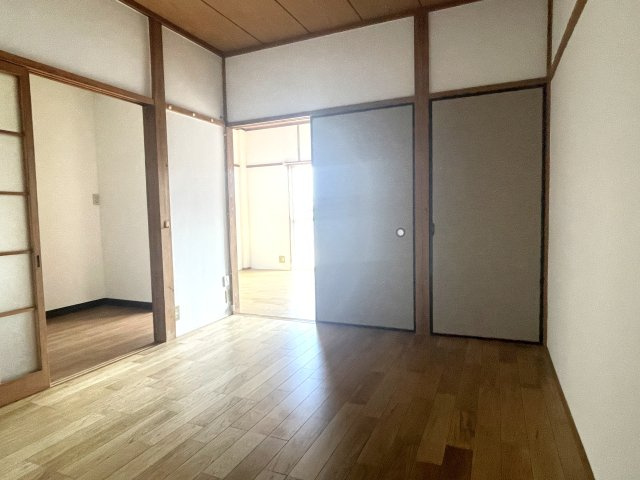 和光ハイツの洋室