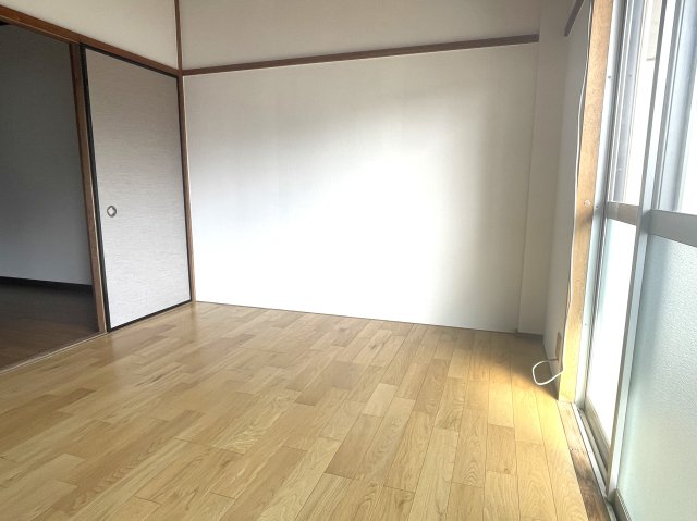 和光ハイツの洋室