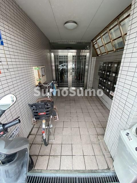 シーマ西宮のエントランス