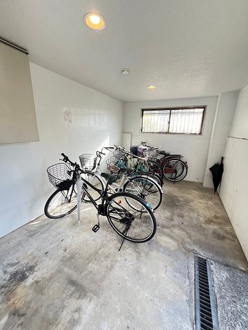 サニーウエストの外観