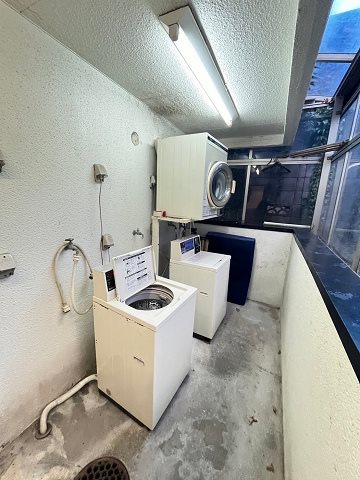 サニーウエストの外観