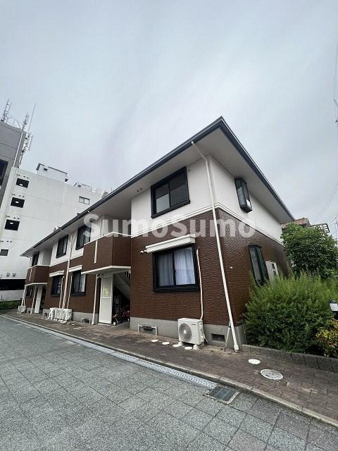 リバーパークコートの外観