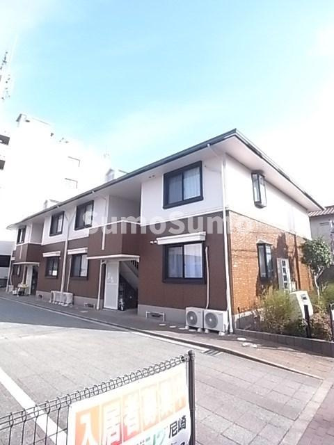 リバーパークコートの外観