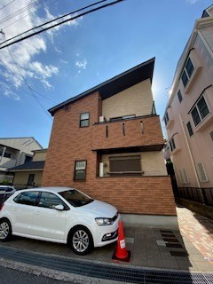 クレセント本山中町の外観