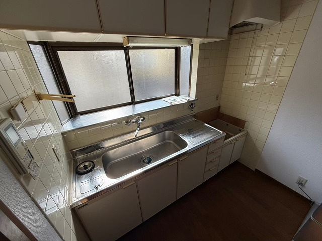 神戸市長田区浜添通２丁目の一戸建てのキッチン