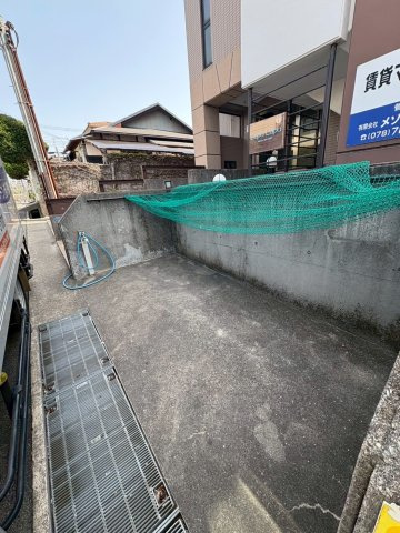 ルシエール垂水の駐車場
