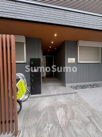 ルミナテラスウエマチダイのエントランス|落ち着いたエントランスです