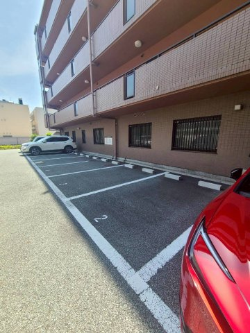 ココ西宮の駐車場