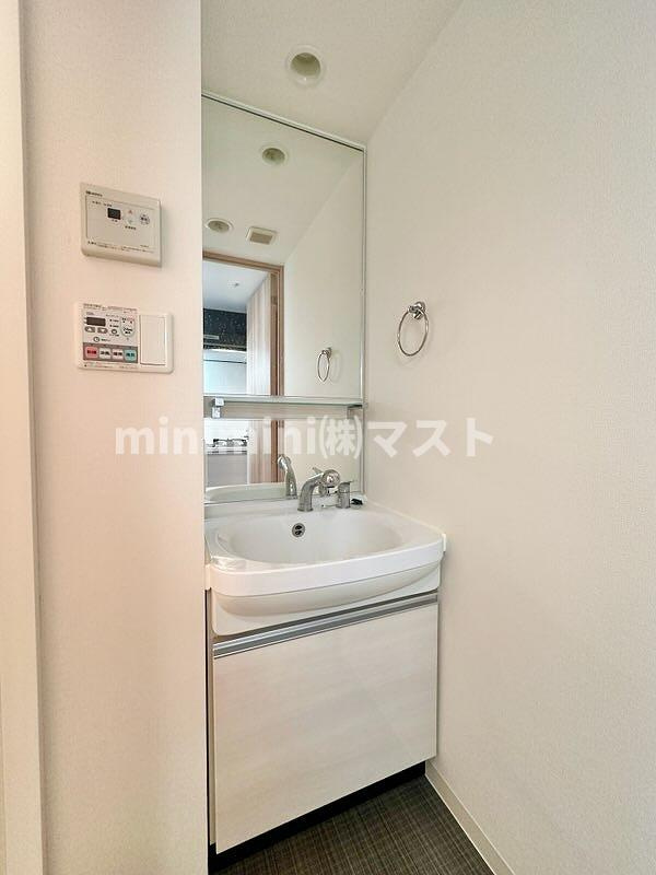 プレサンス北浜パレスの洗面所