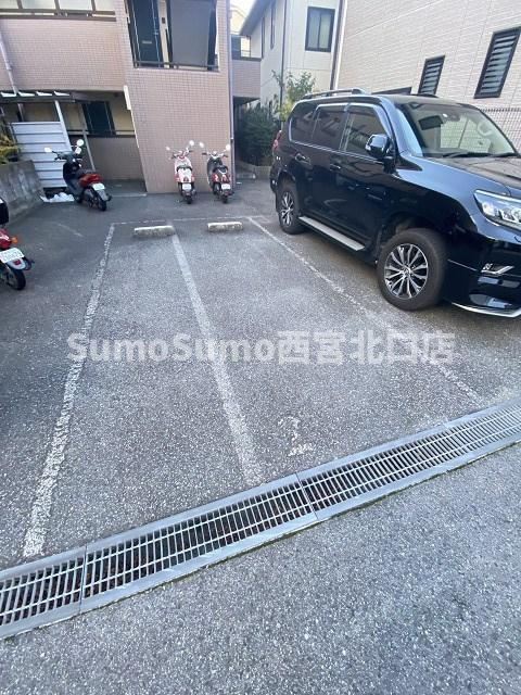 シャンブル甲東園の外観
