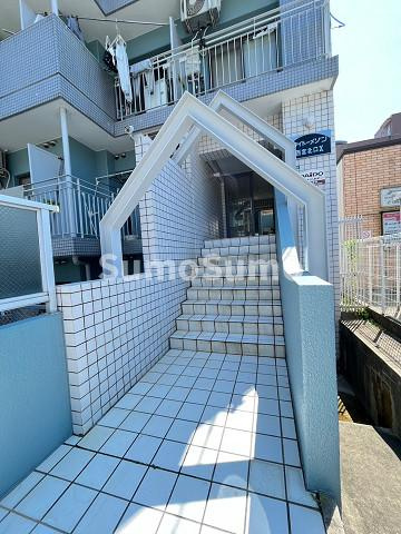 ダイドーメゾン西宮北口Ⅹのエントランス