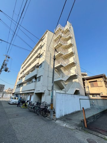 サンロイヤル西宮の外観