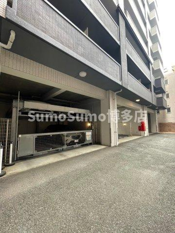 グランフォーレ薬院南の駐車場