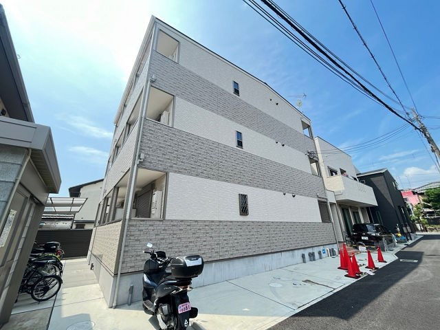 クレシタ吹田の外観