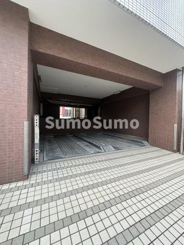 クリエート住吉の駐車場