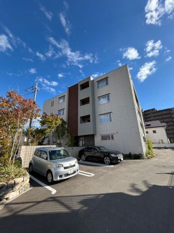 ソフィット宮川の駐車場