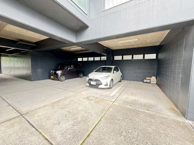 リバティライフ枝吉の駐車場