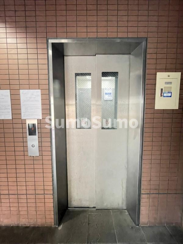 グローリー元町の外観
